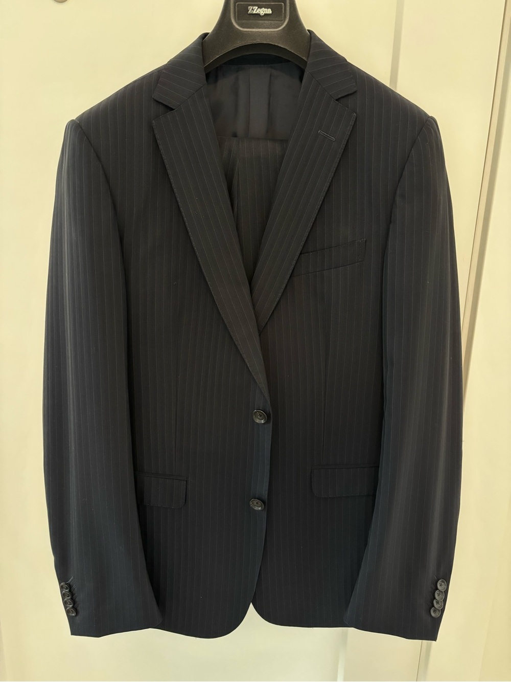 Z Zegna Men's Dark Navy Pinstripe Two-Button Suit